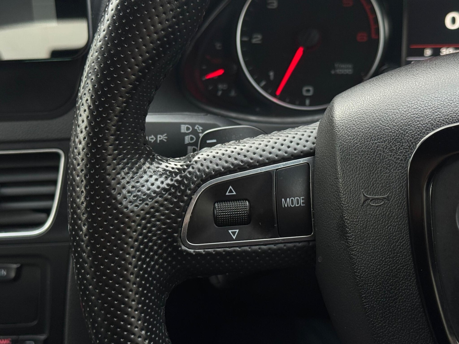 Used Audi Q5 2011 for sale - 76512805: Photo 33