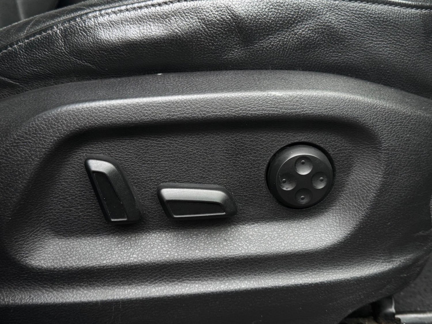 Used Audi Q5 2011 for sale - 76512805: Photo 51