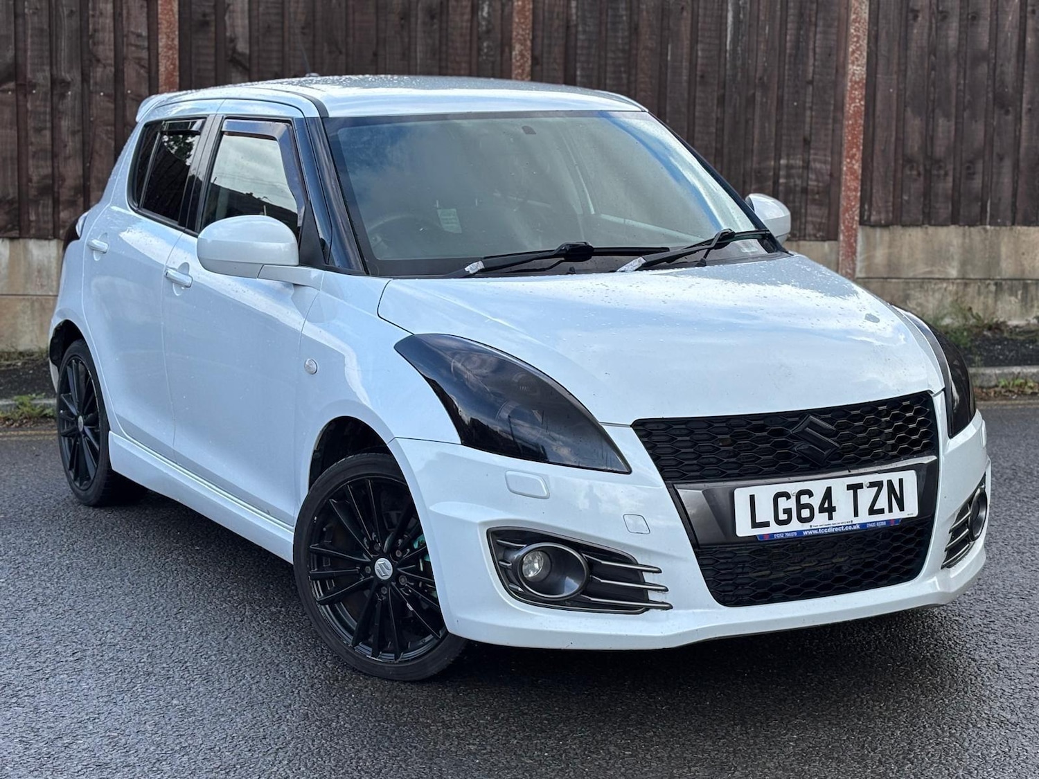 Used Suzuki Swift 2014 for sale - 76307264: Photo 1