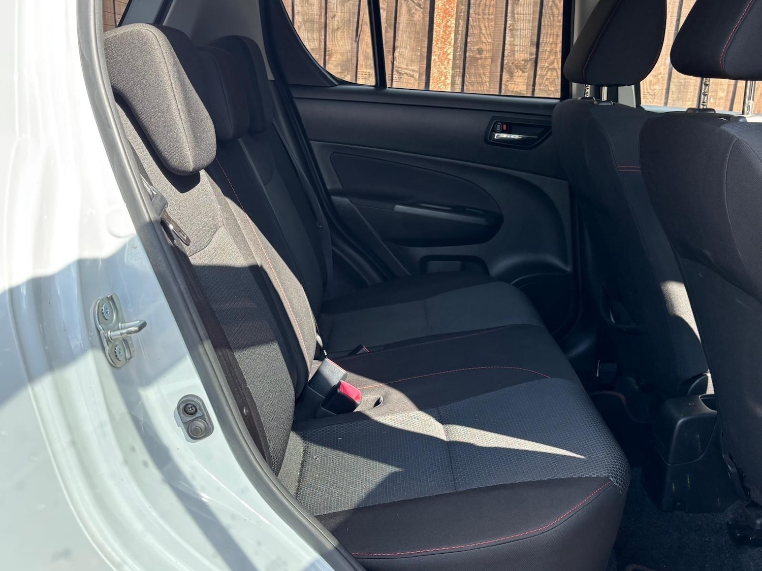 Used Suzuki Swift 2014 for sale - 76307264: Photo 17