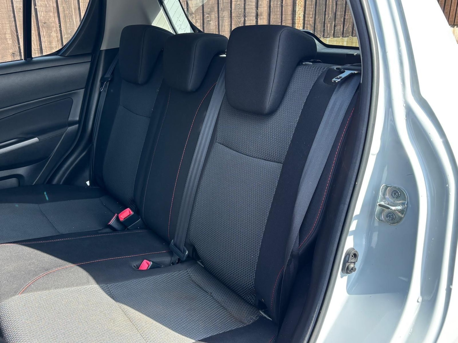 Used Suzuki Swift 2014 for sale - 76307264: Photo 23