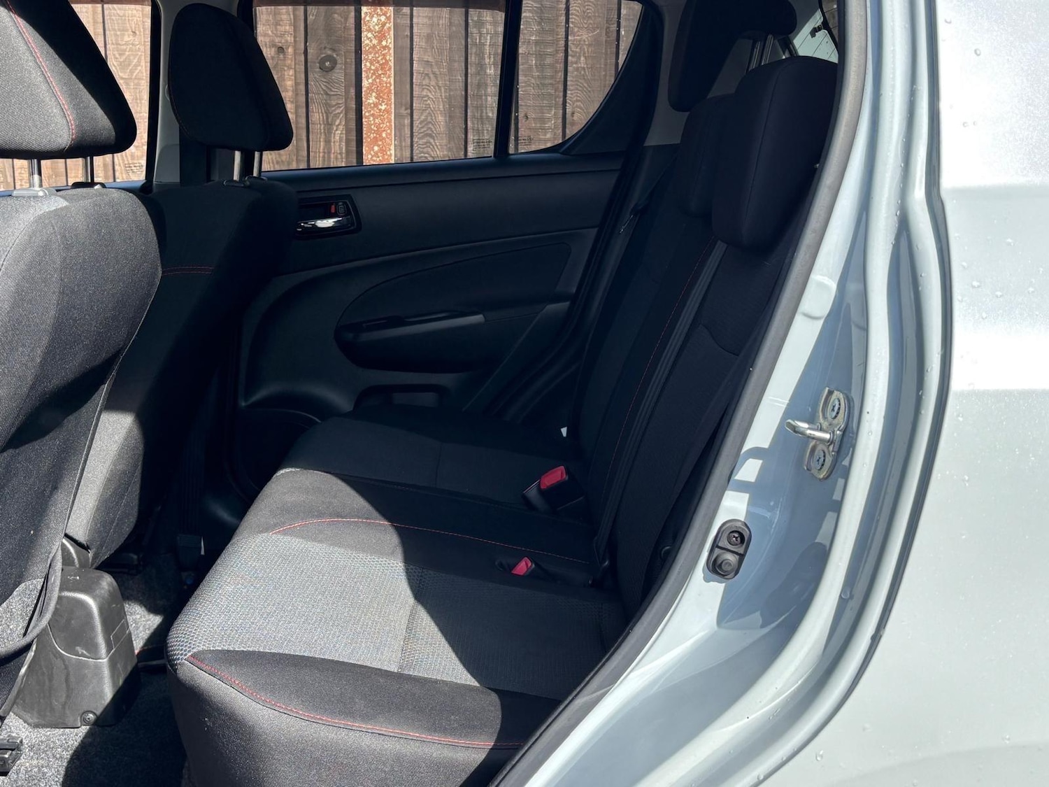 Used Suzuki Swift 2014 for sale - 76307264: Photo 24