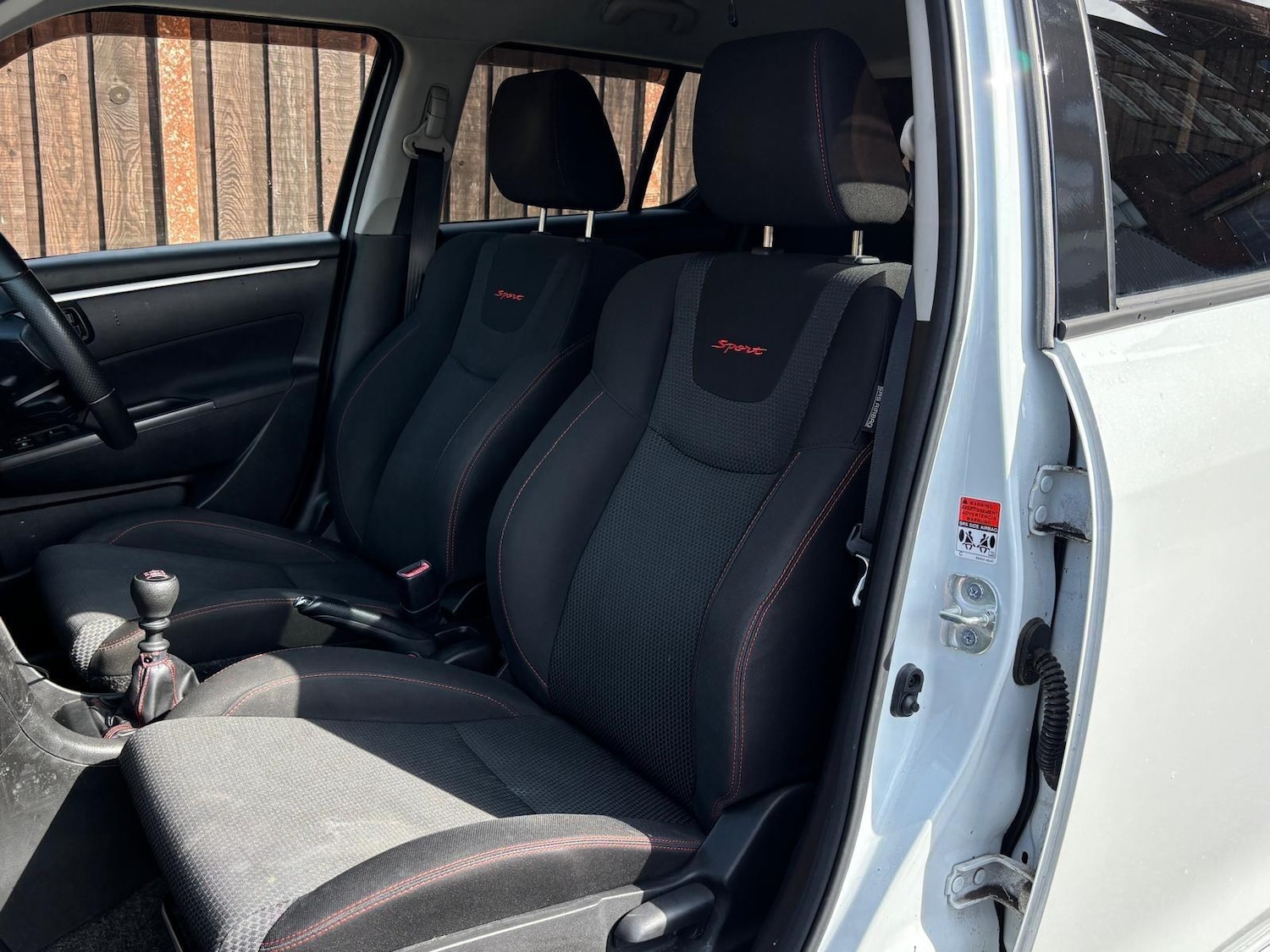 Used Suzuki Swift 2014 for sale - 76307264: Photo 27