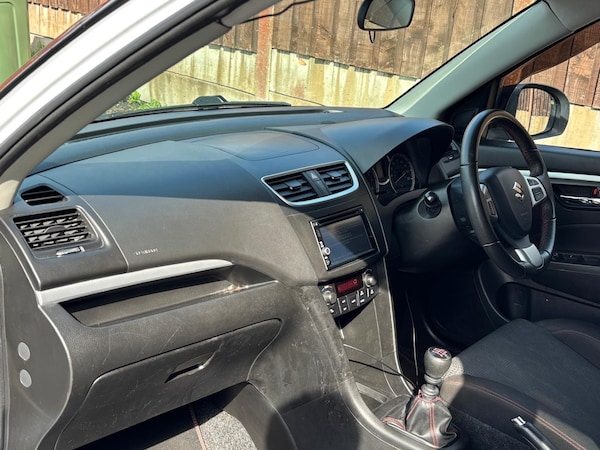 Used Suzuki Swift 2014 for sale - 76307264: Photo 30