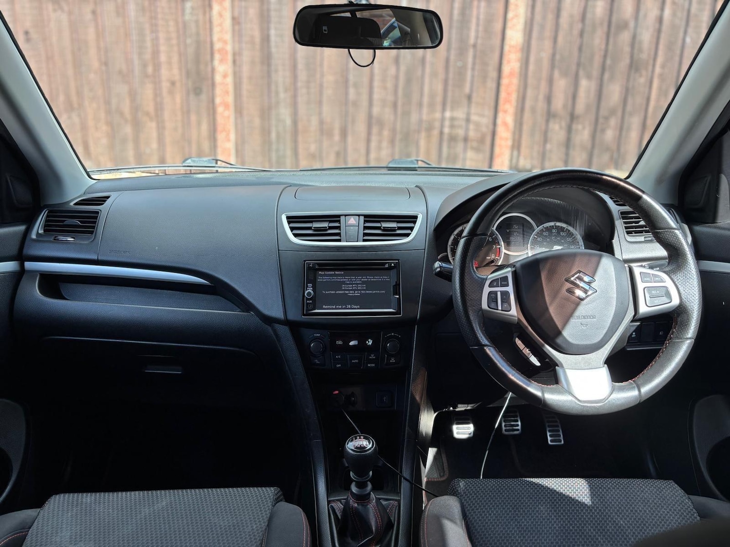 Used Suzuki Swift 2014 for sale - 76307264: Photo 36