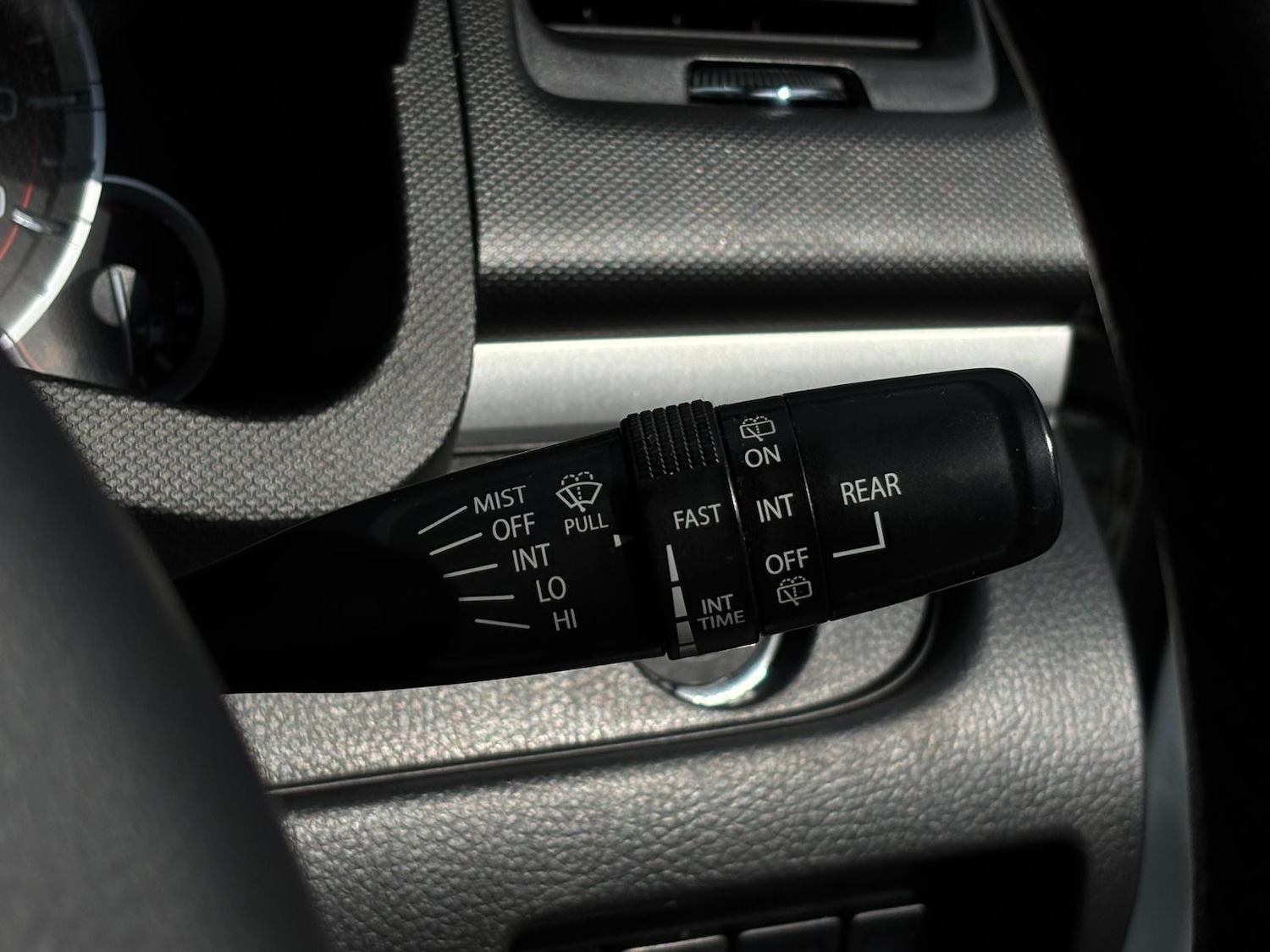 Used Suzuki Swift 2014 for sale - 76307264: Photo 50