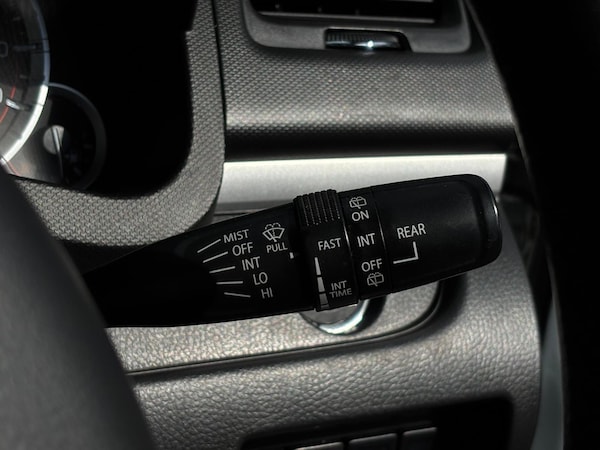Used Suzuki Swift 2014 for sale - 76307264: Photo 50