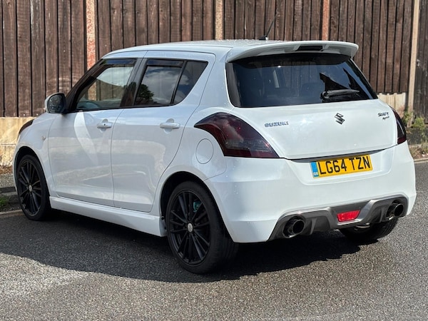 Used Suzuki Swift 2014 for sale - 76307264: Photo 5