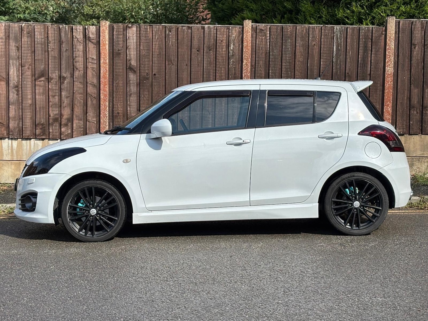 Used Suzuki Swift 2014 for sale - 76307264: Photo 7