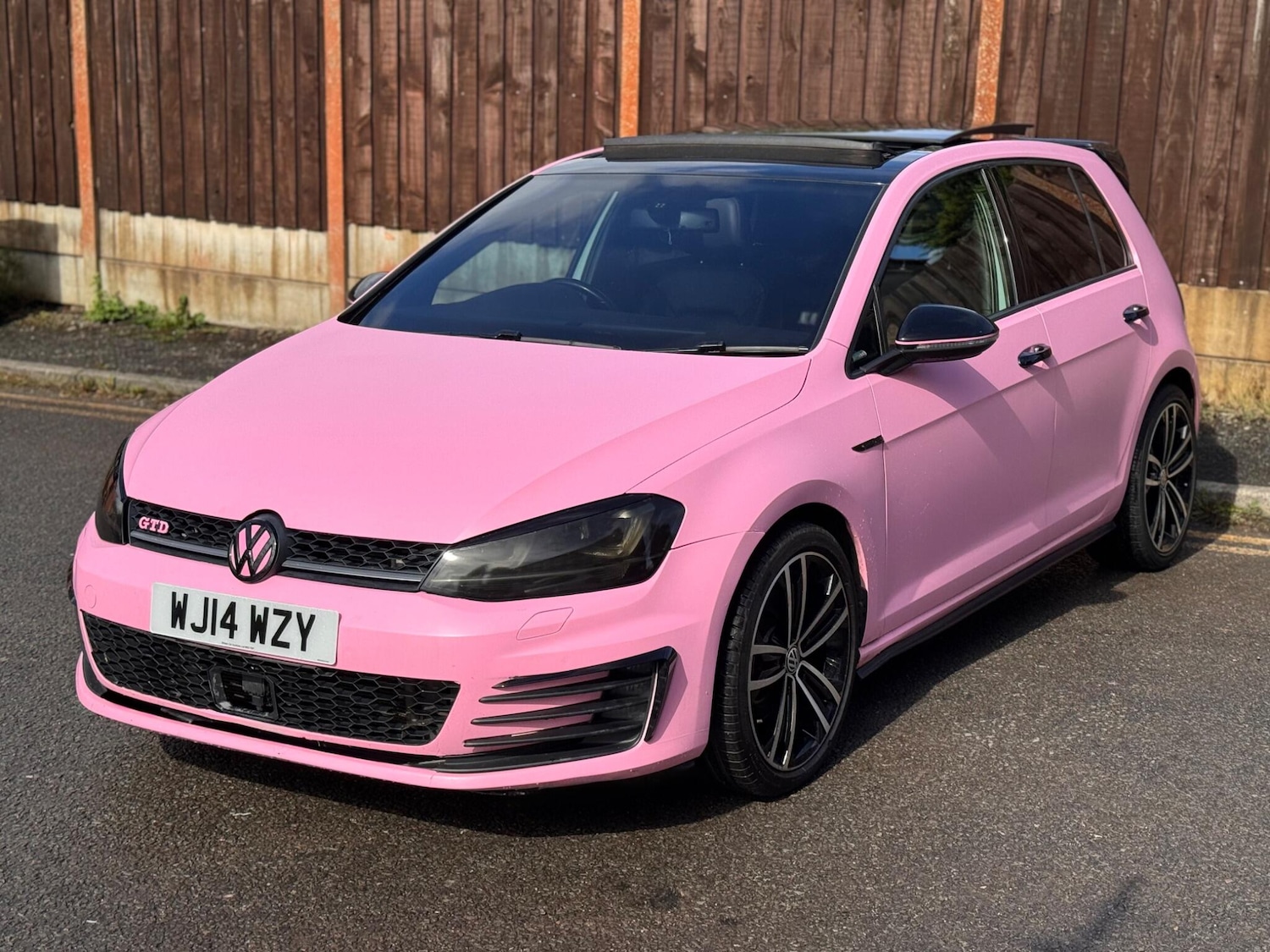 Used Volkswagen Golf 2014 for sale - 76987666: Photo 2