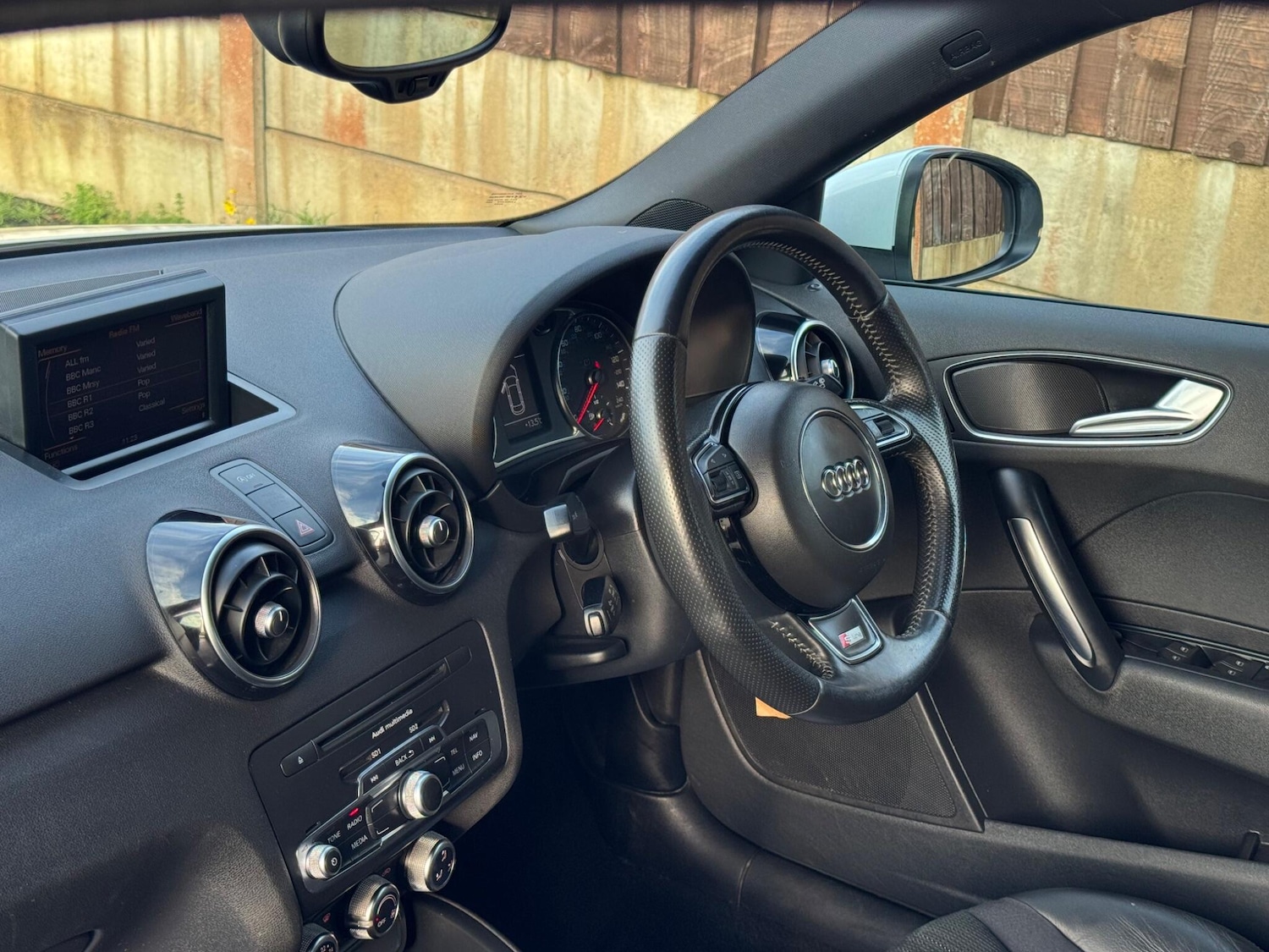 Used Audi A1 2014 for sale - 76690044: Photo 32