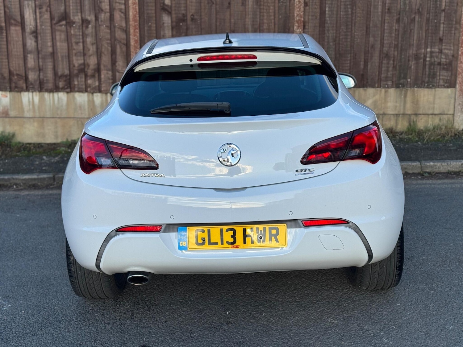 Used Vauxhall Astra GTC for sale - 77050037: Photo 4