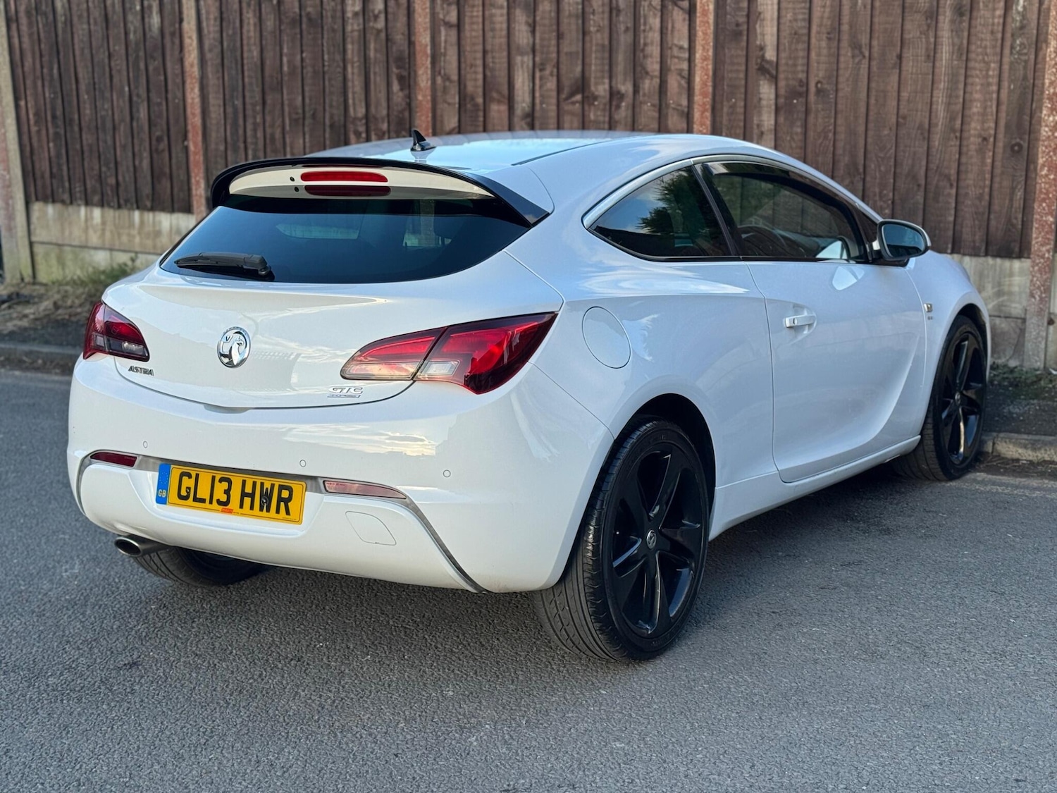 Used Vauxhall Astra GTC for sale - 77050037: Photo 6
