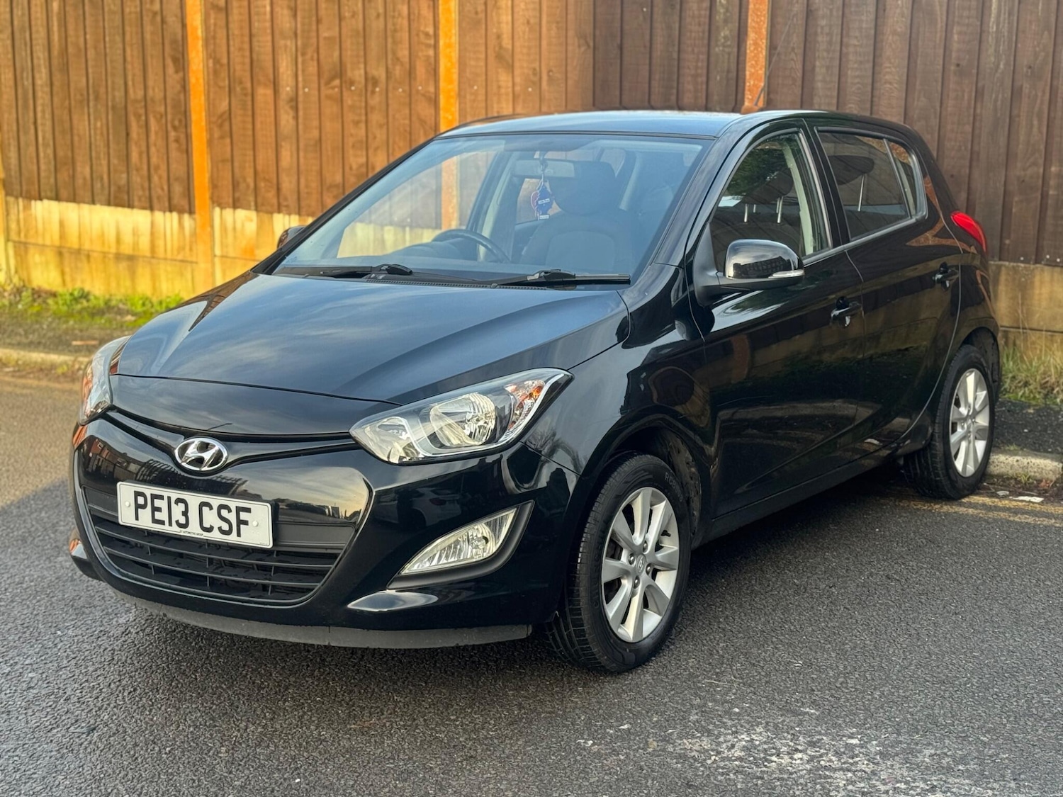 Used Hyundai i20 2013 for sale - 76965185: Photo 2