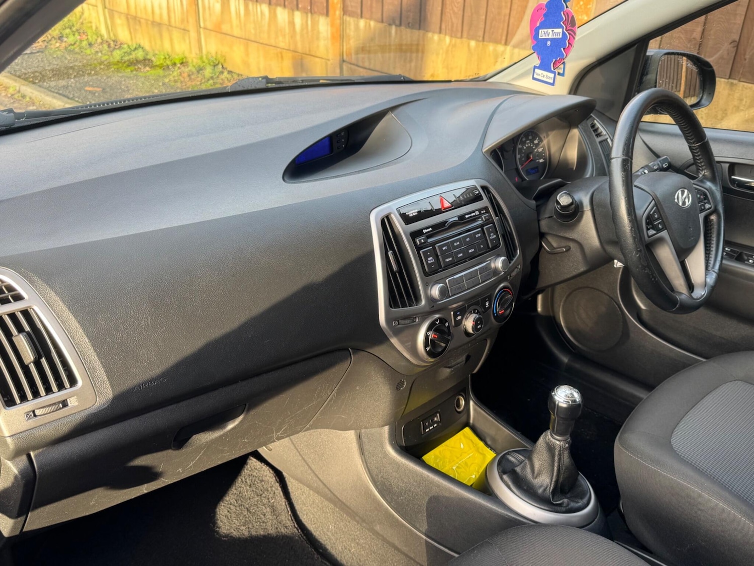 Used Hyundai i20 2013 for sale - 76965185: Photo 30