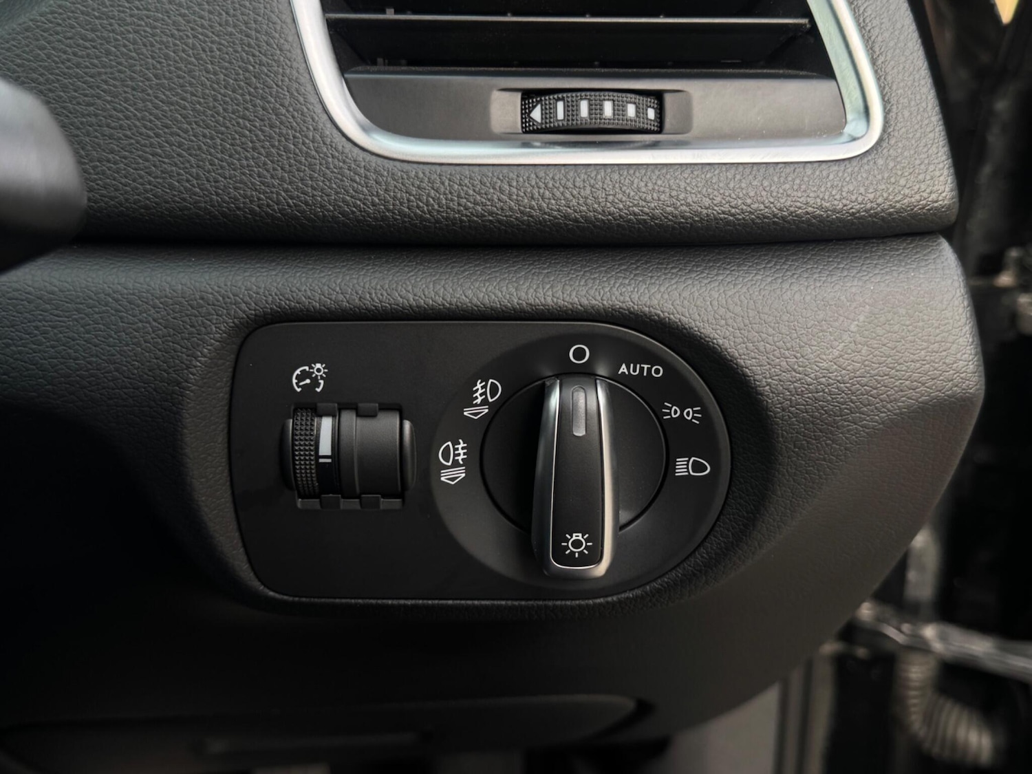 Used Audi Q3 2014 for sale - 77612695: Photo 51