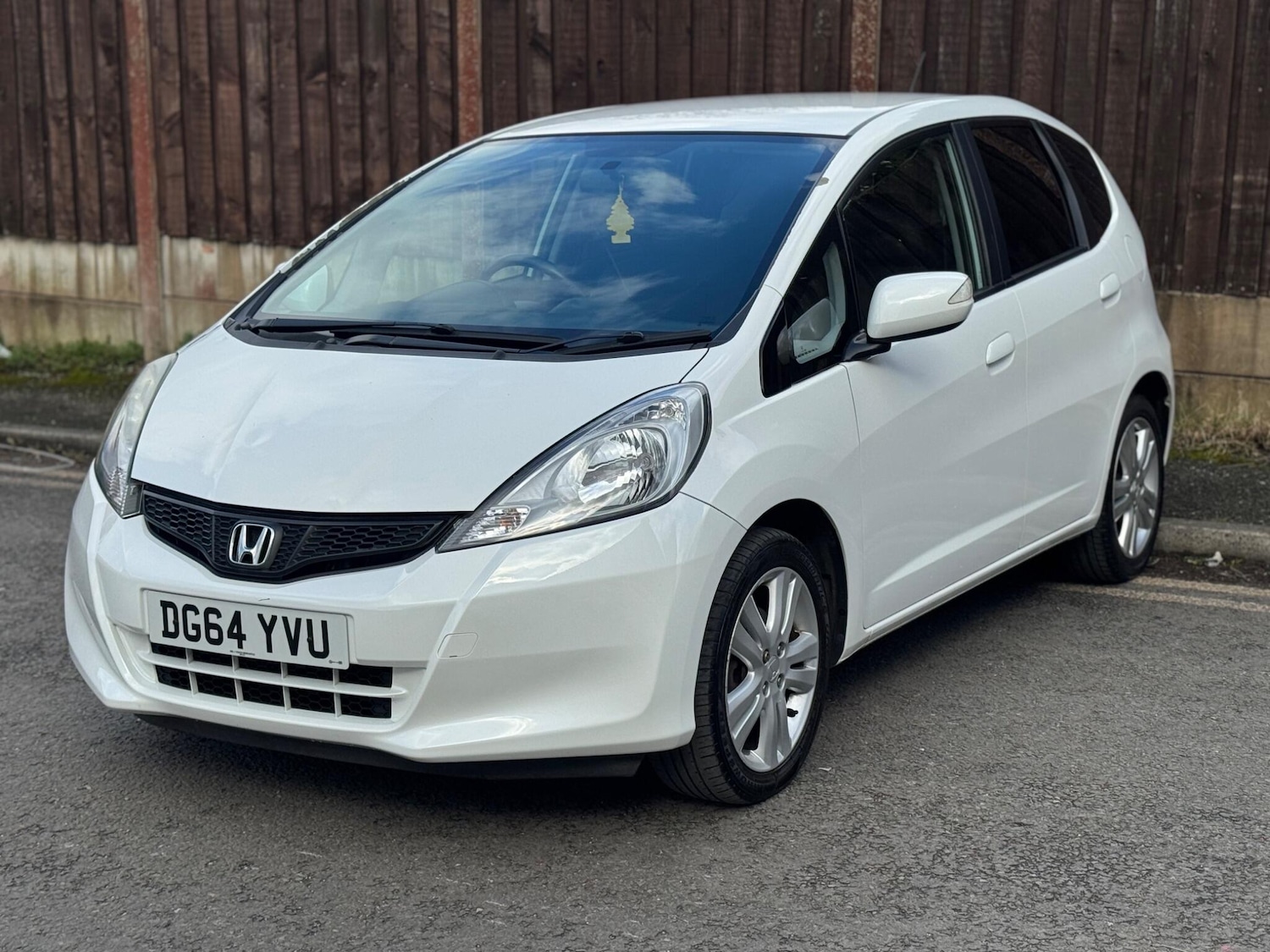 Used Honda Jazz 2014 for sale - 77838760: Photo 2