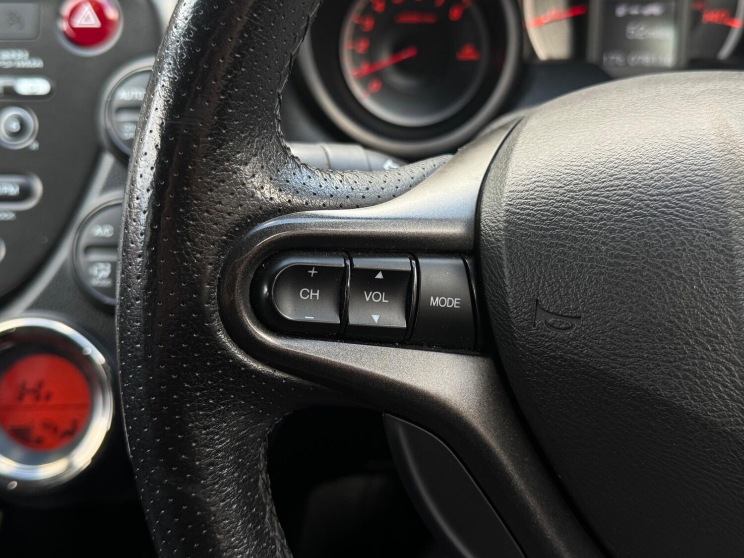 Used Honda Jazz 2014 for sale - 77838760: Photo 37