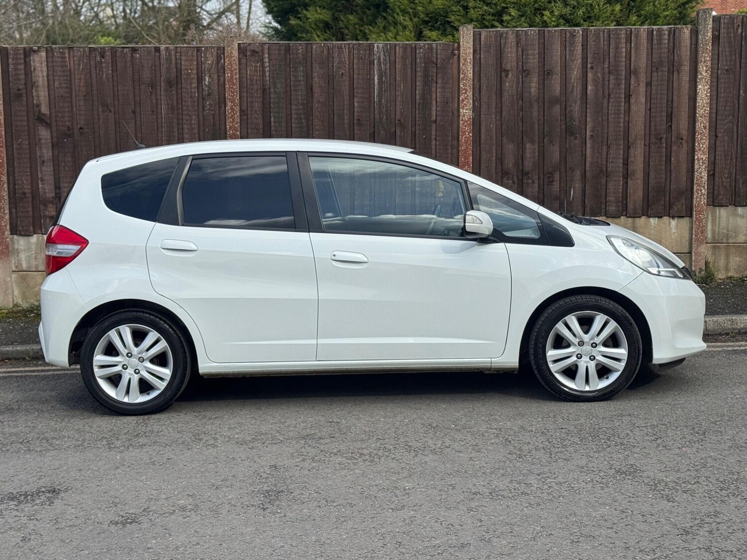 Used Honda Jazz 2014 for sale - 77838760: Photo 8