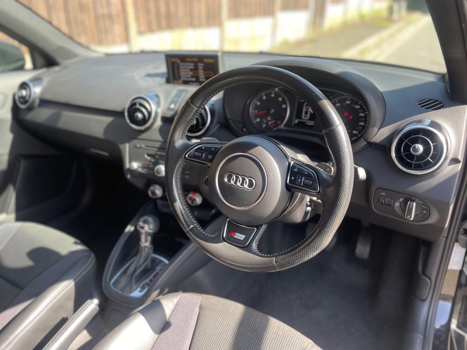 Used Audi A1 2014 for sale - 78170816: Photo 17