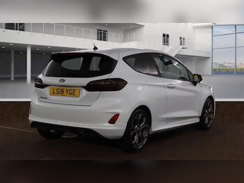 Used Ford Fiesta 2018 for sale - 76440309: Photo