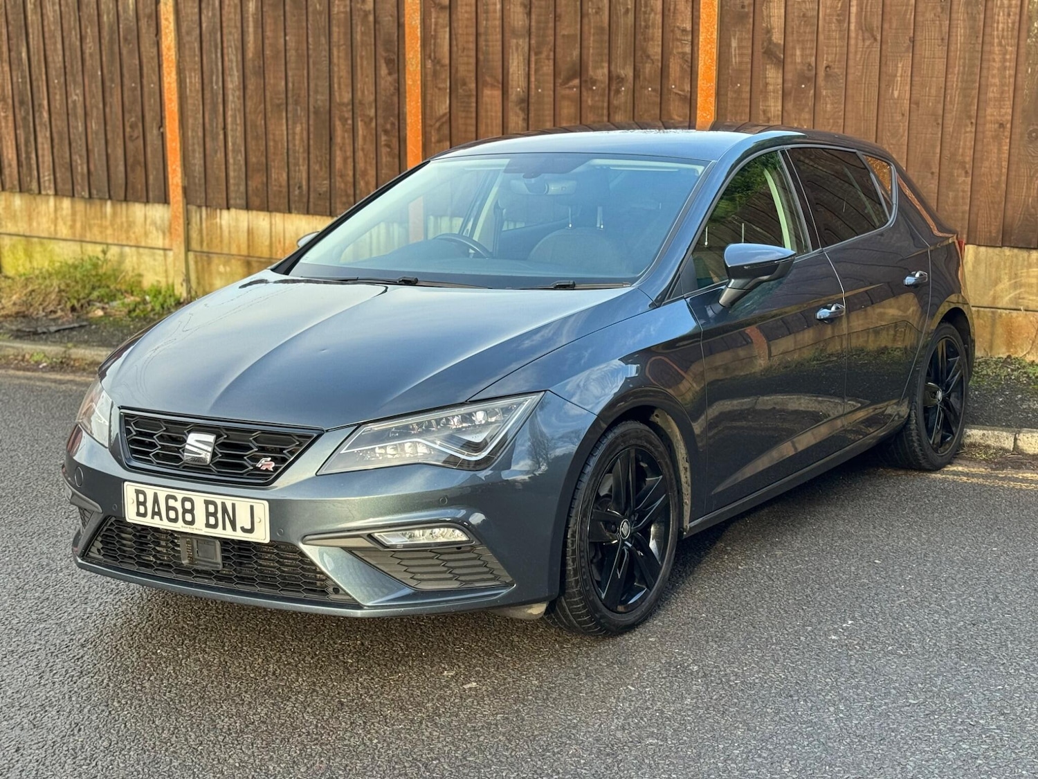 Used SEAT Leon 2019 for sale - 76964574: Photo 2