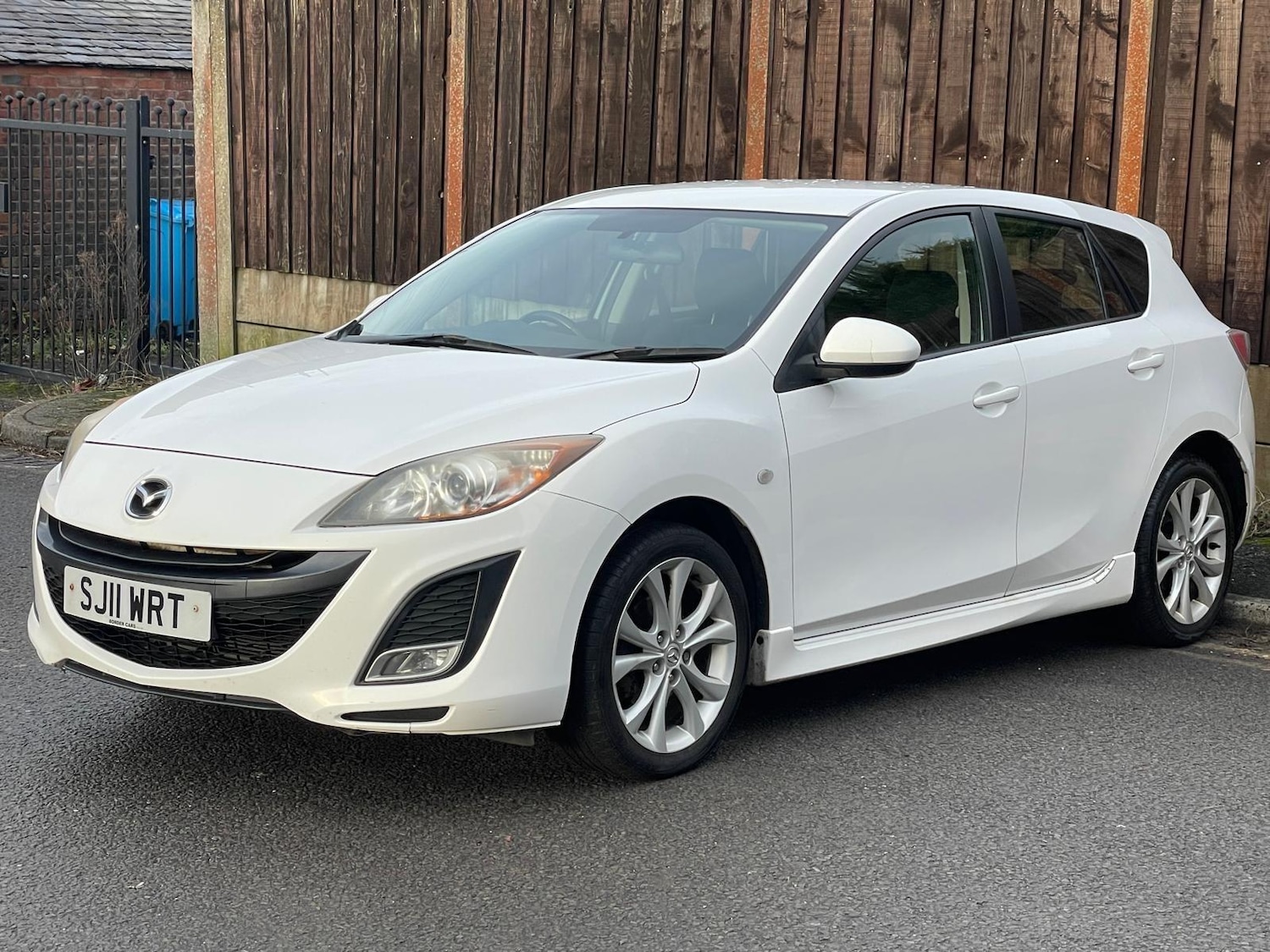 Used Mazda Mazda3 2011 for sale - 77203895: Photo 2