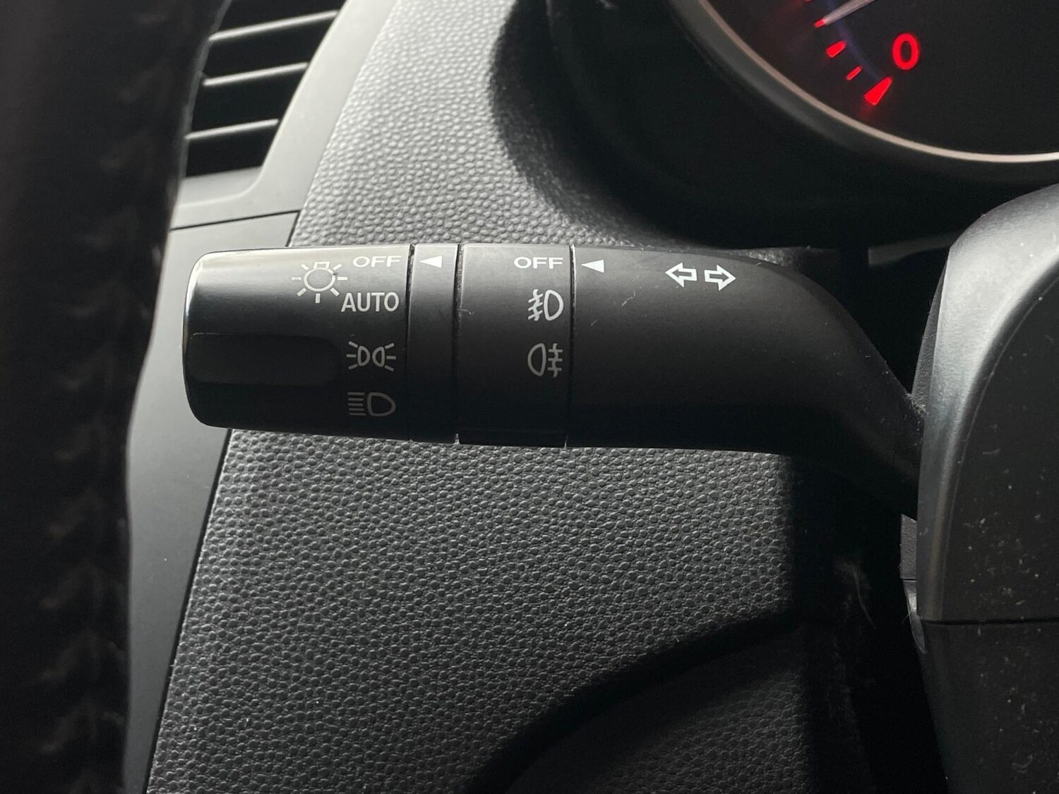 Used Mazda Mazda3 2011 for sale - 77203895: Photo 26