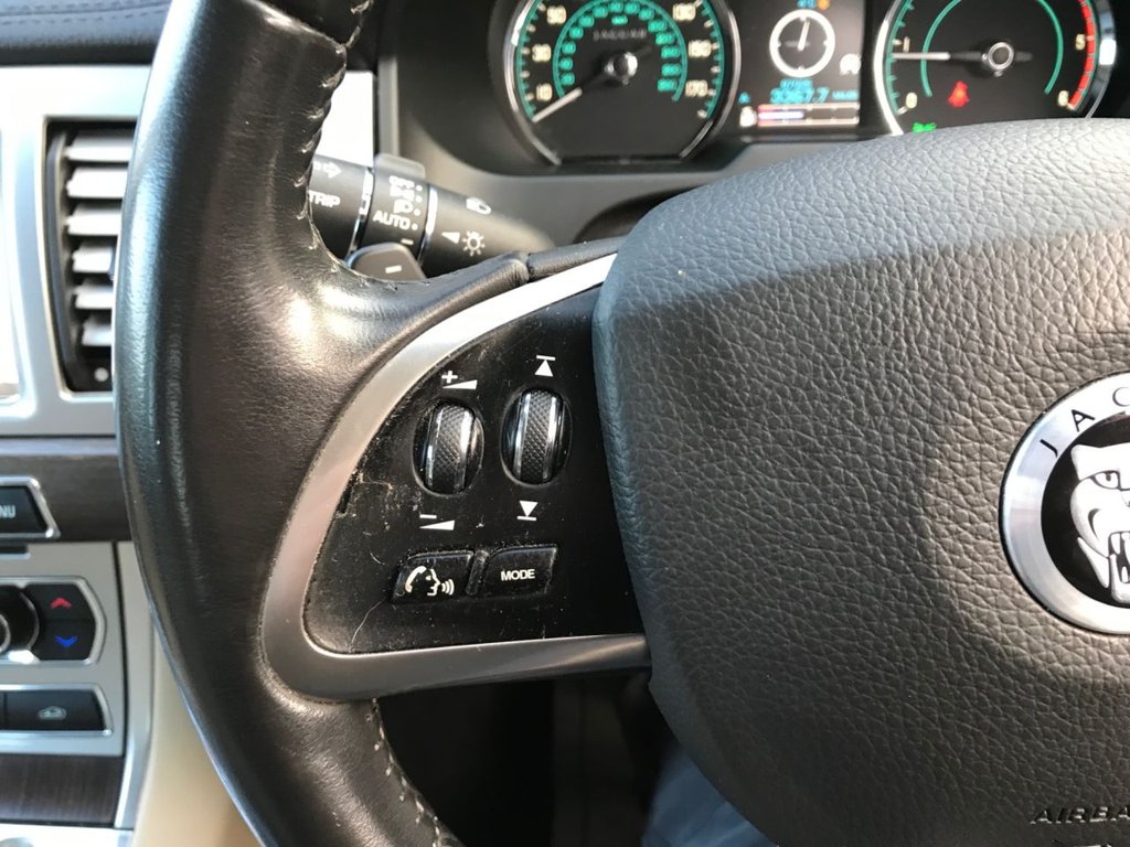 Used Jaguar XF 2011 for sale - 77275865: Photo 15