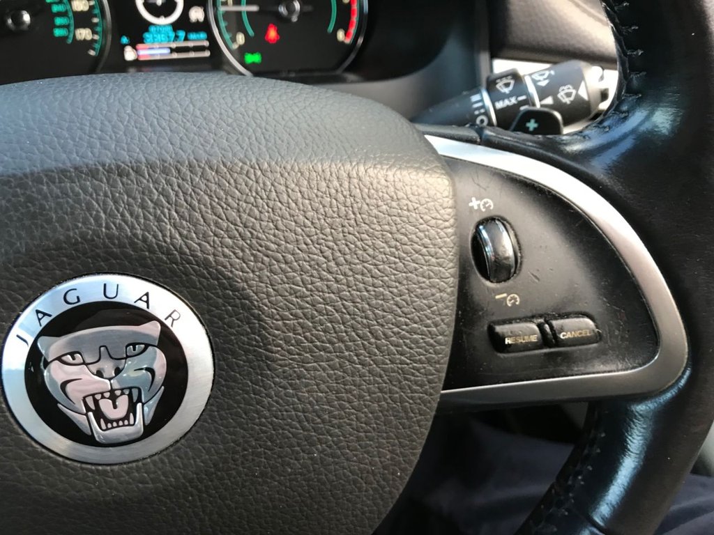 Used Jaguar XF 2011 for sale - 77275865: Photo 16