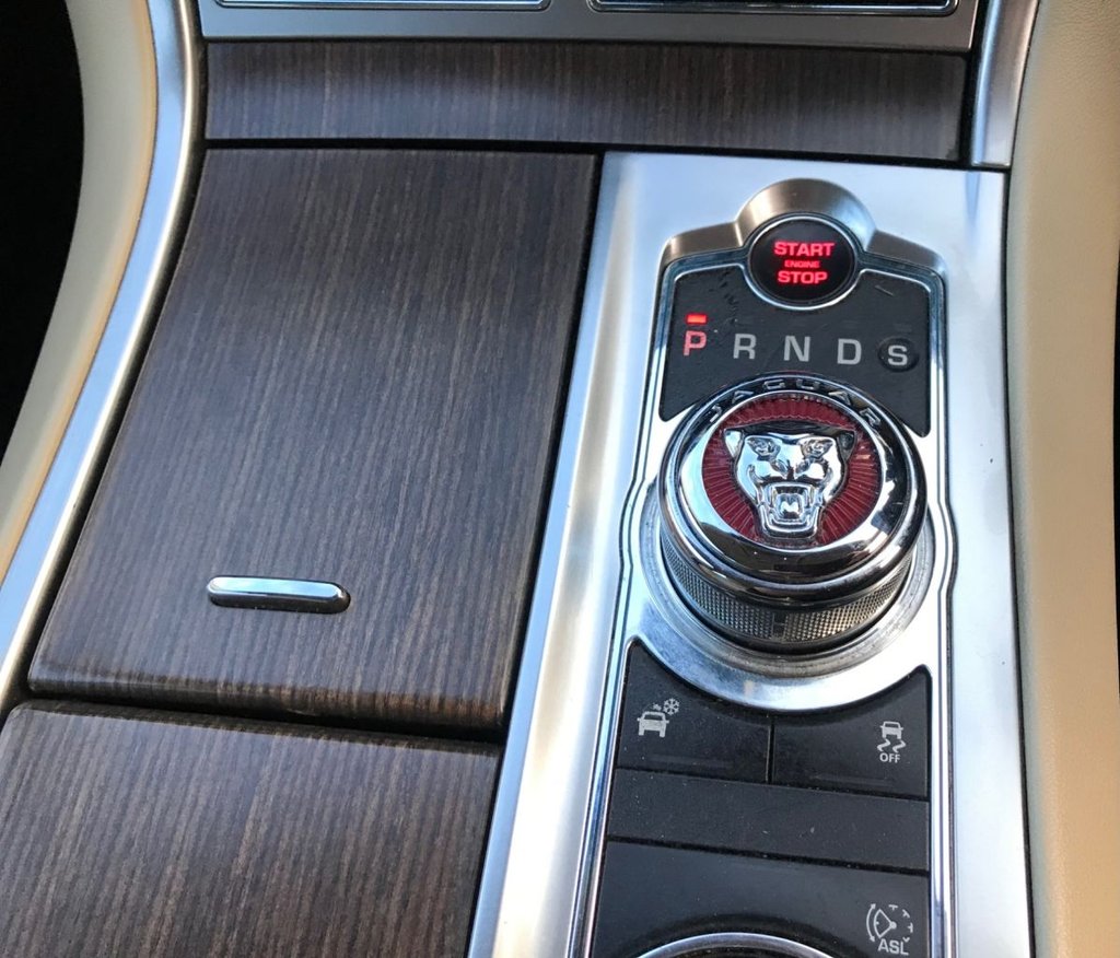 Used Jaguar XF 2011 for sale - 77275865: Photo 17