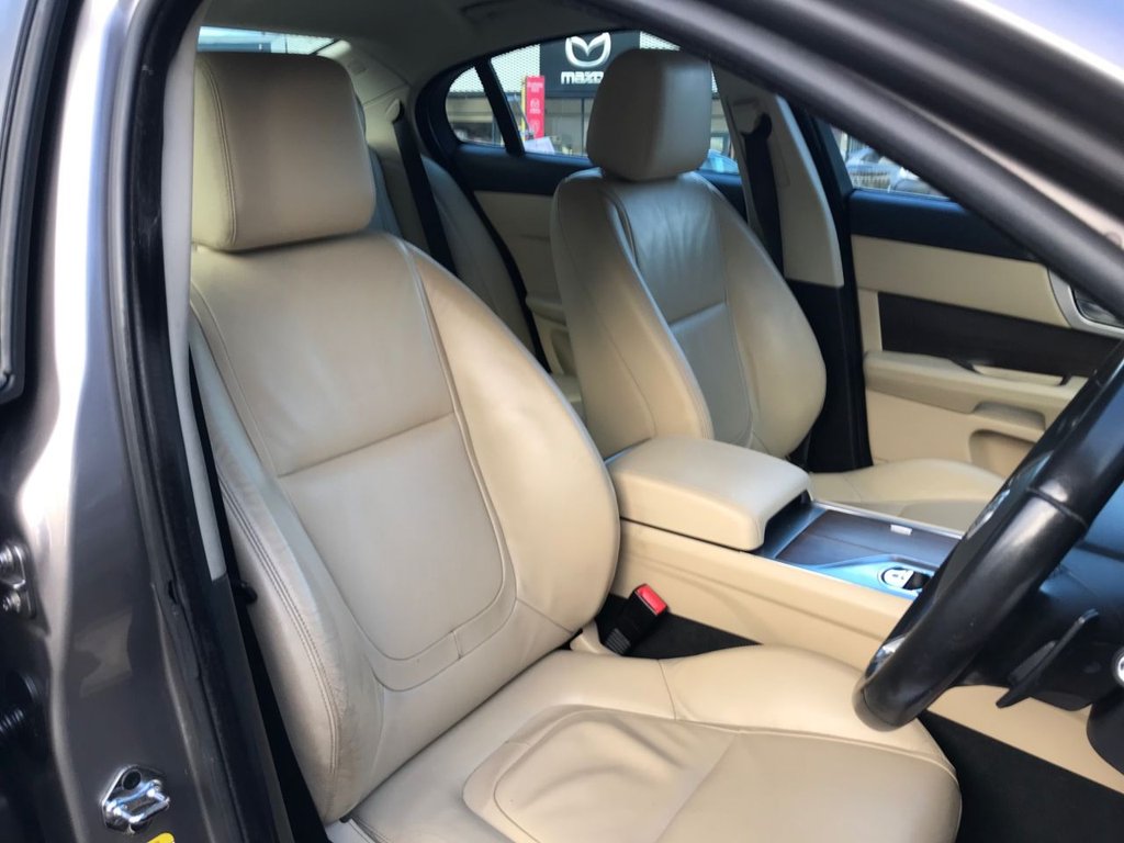 Used Jaguar XF 2011 for sale - 77275865: Photo 9