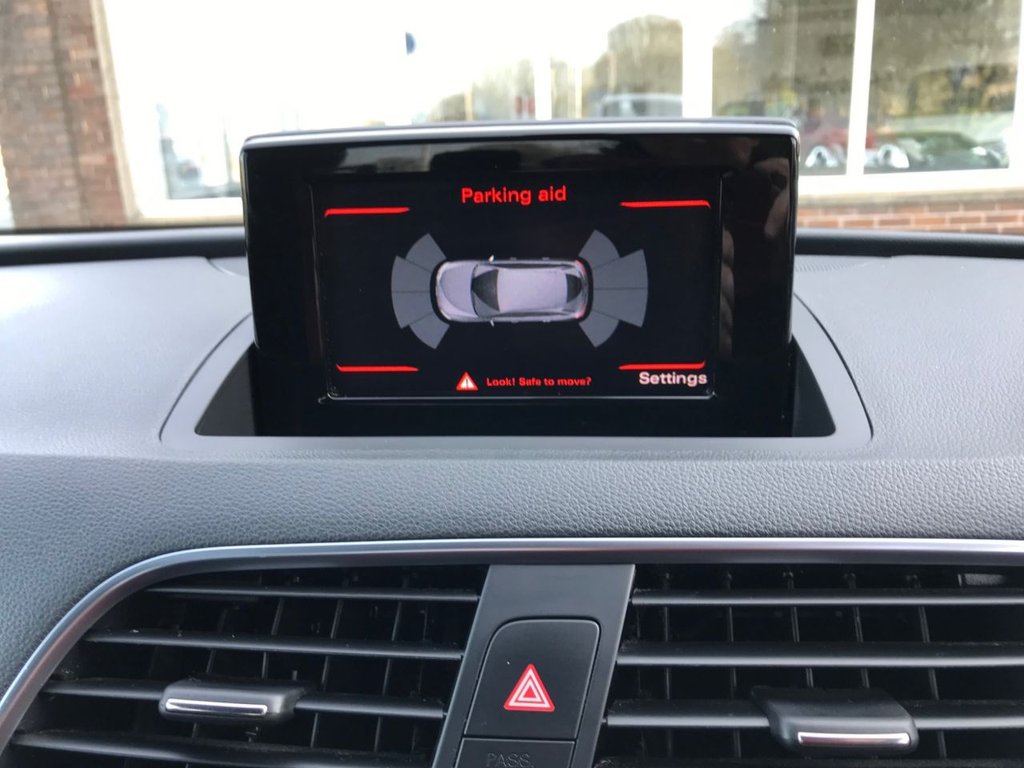 Used Audi Q3 2017 for sale - 77936298: Photo 2