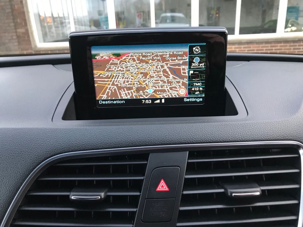 Used Audi Q3 2017 for sale - 78016775: Photo 2