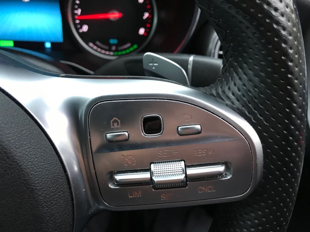 Used Mercedes-Benz C Class 2018 for sale - 76235764: Photo 17