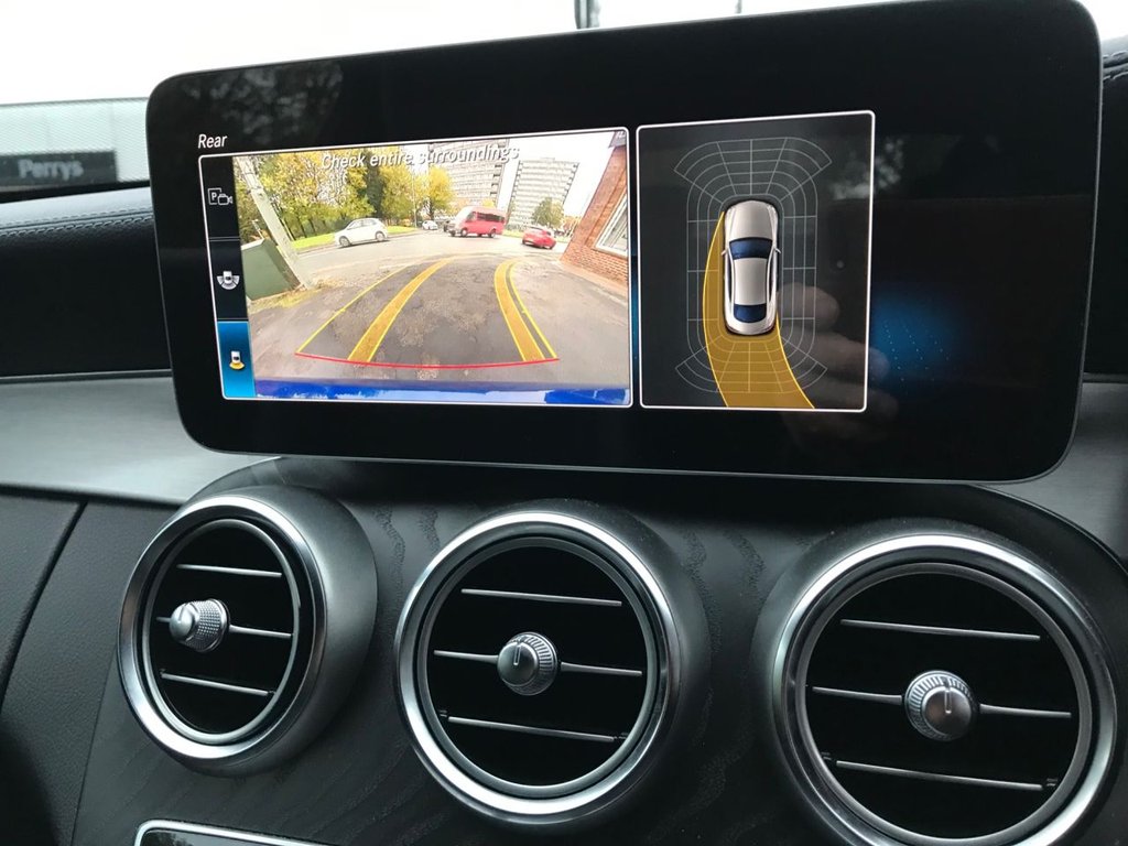 Used Mercedes-Benz C Class 2018 for sale - 76235764: Photo 2