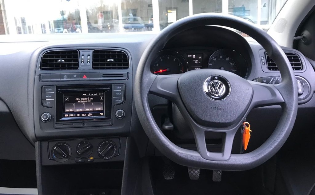 Used Volkswagen Polo 2017 for sale - 77227673: Photo 15