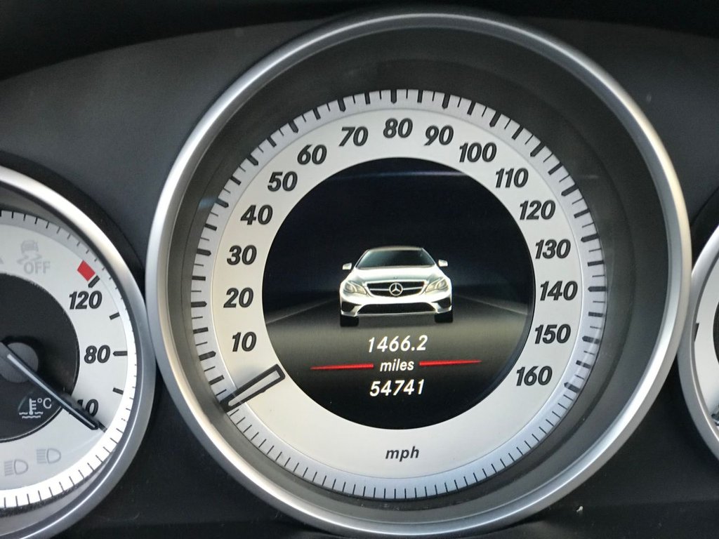 Used Mercedes-Benz E Class 2015 for sale - 76934801: Photo 18