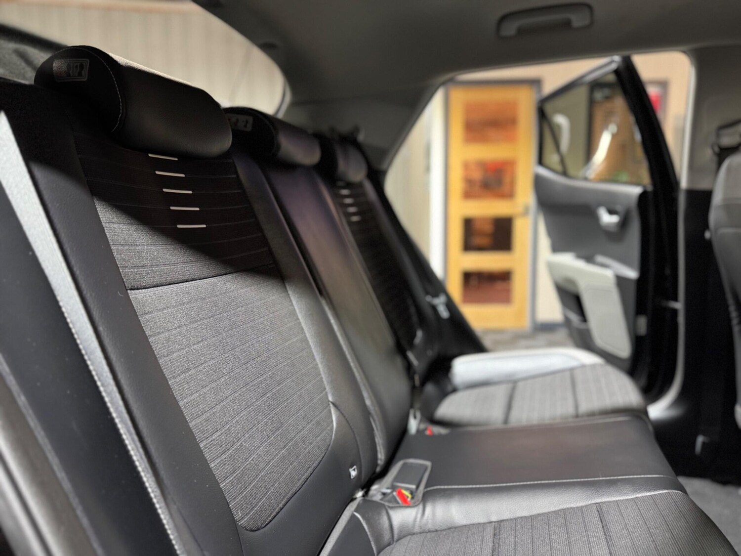 Used Kia Stonic 2020 for sale - 77574543: Photo 42