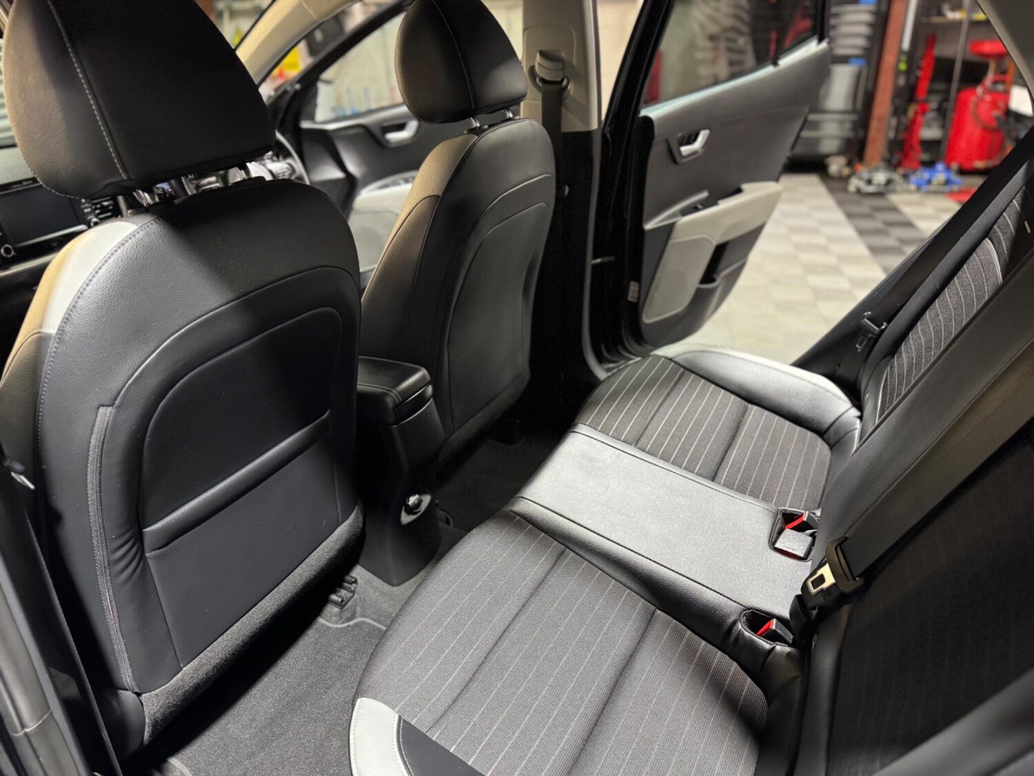 Used Kia Stonic 2020 for sale - 77574543: Photo 46