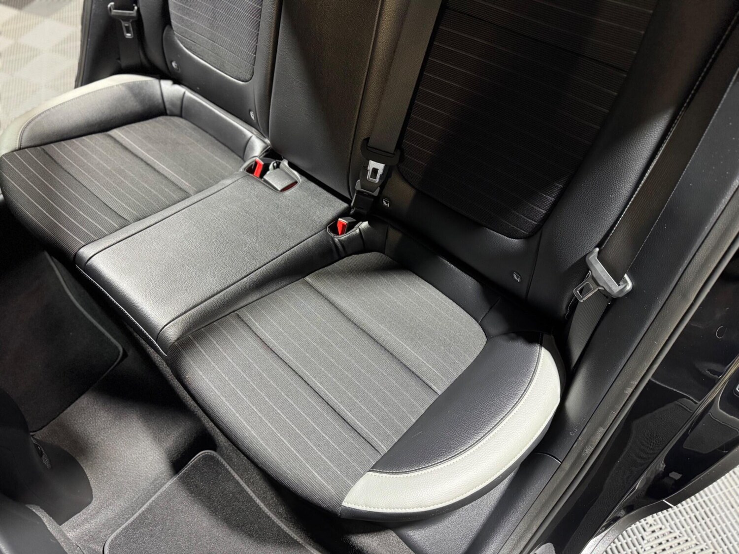 Used Kia Stonic 2020 for sale - 77574543: Photo 48