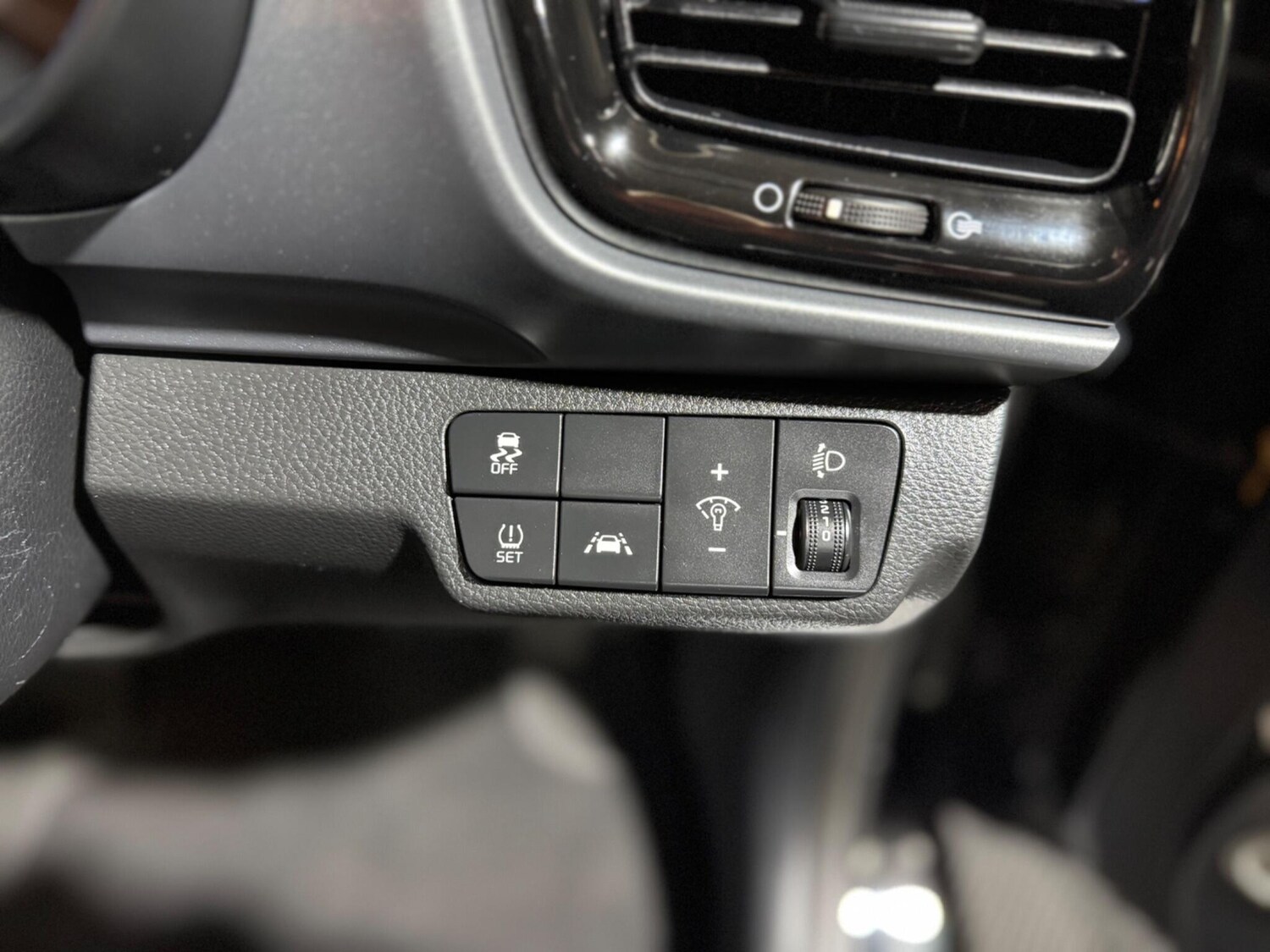 Used Kia Stonic 2020 for sale - 77574543: Photo 49