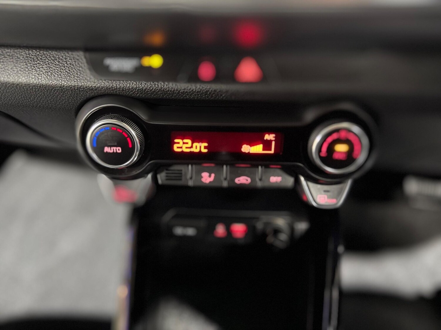 Used Kia Stonic 2020 for sale - 77574543: Photo 51