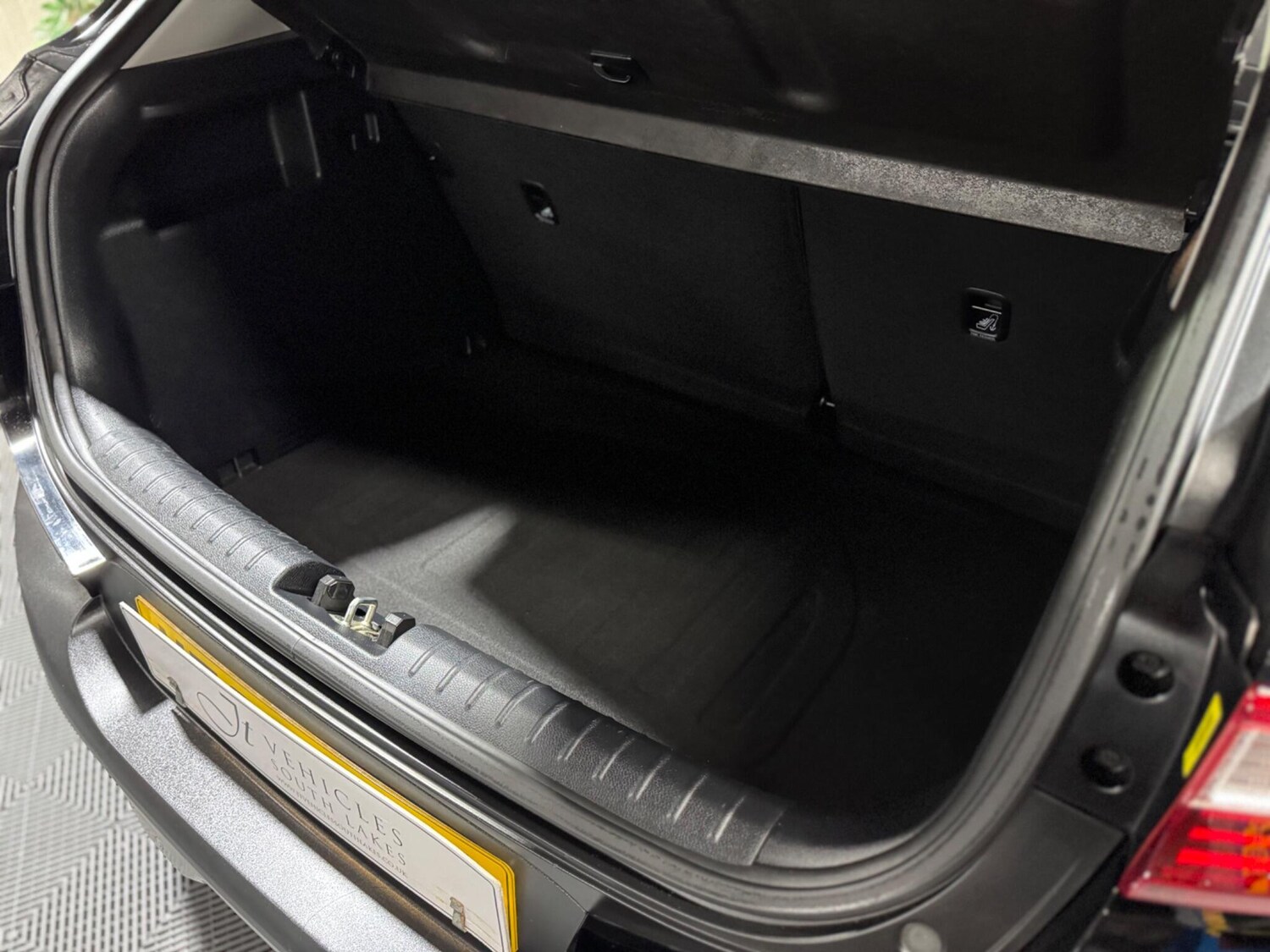 Used Kia Stonic 2020 for sale - 77574543: Photo 60