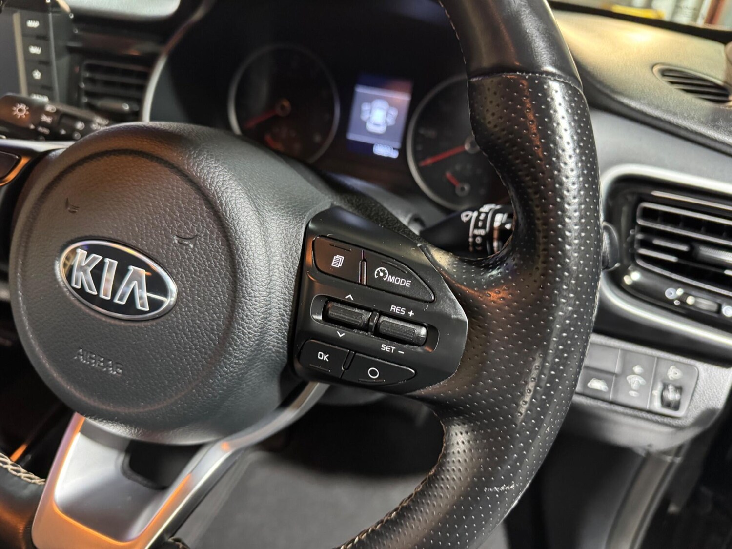 Used Kia Stonic 2020 for sale - 77574543: Photo 63