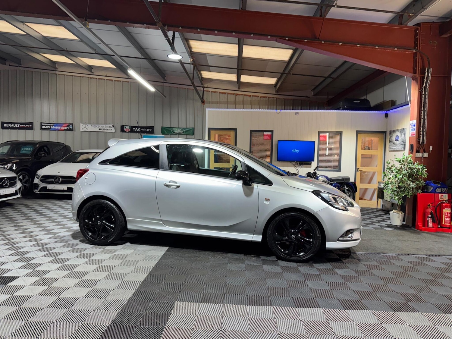 Used Vauxhall Corsa 2015 for sale - 77625981: Photo 21