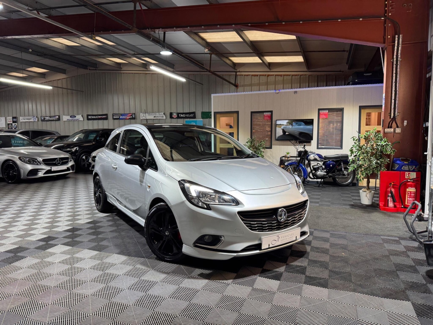 Used Vauxhall Corsa 2015 for sale - 77625981: Photo 4