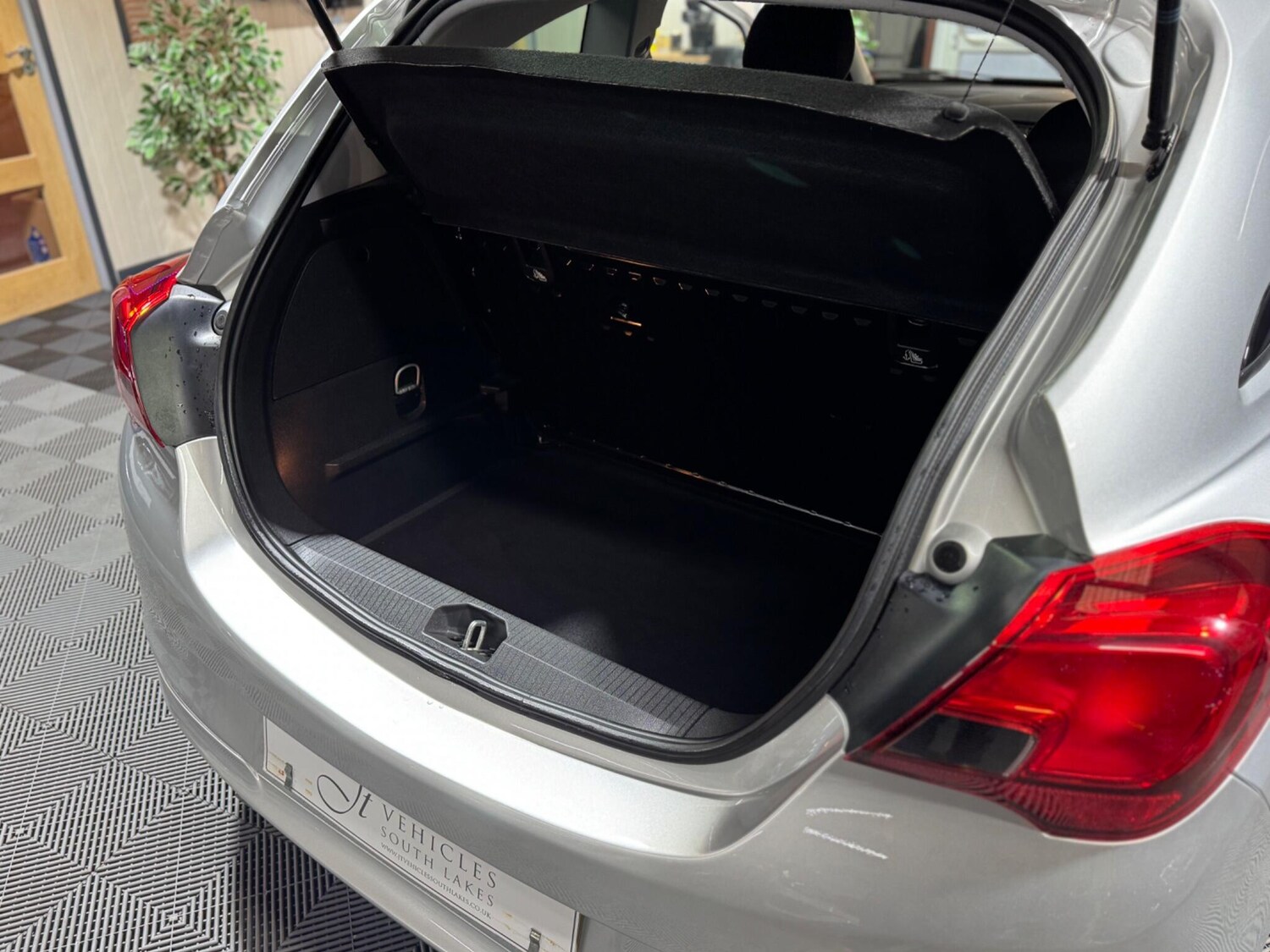 Used Vauxhall Corsa 2015 for sale - 77625981: Photo 49