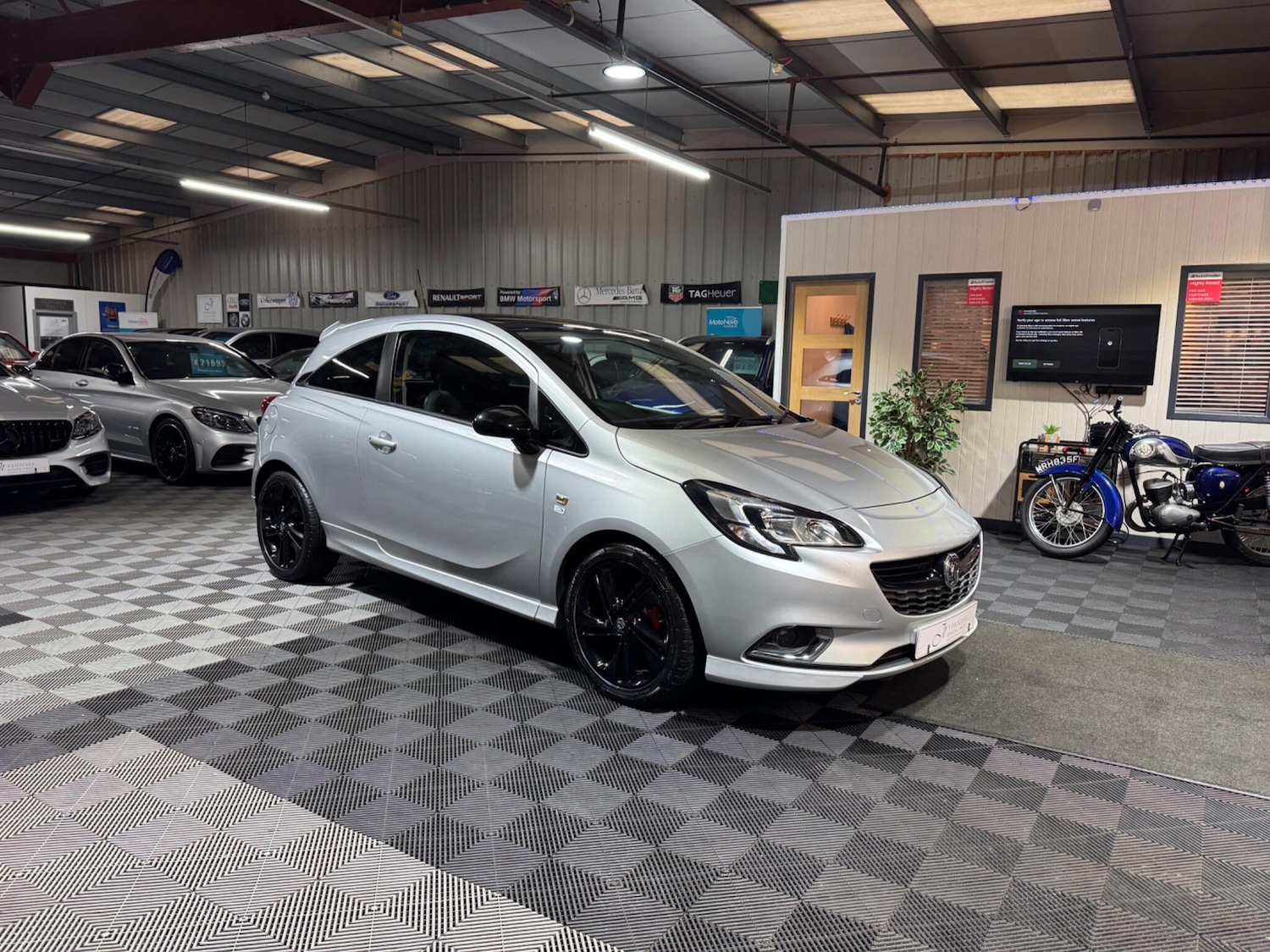 Used Vauxhall Corsa 2015 for sale - 77625981: Photo 5