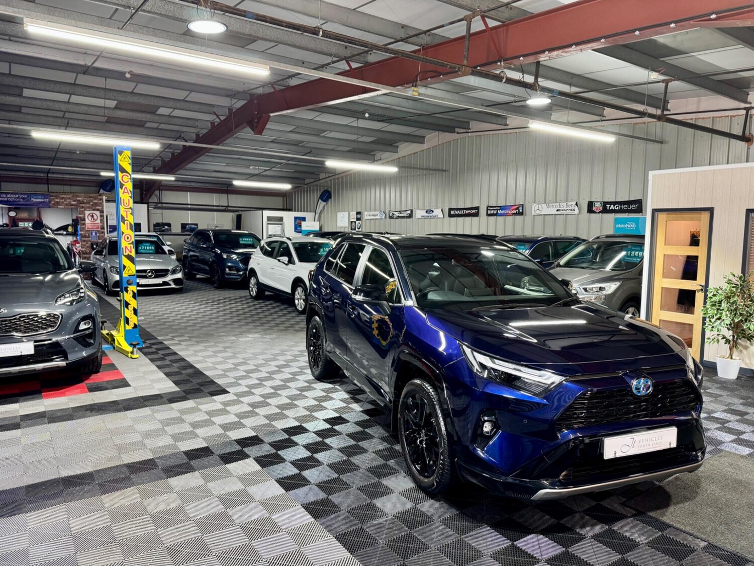 Used Toyota RAV4 2022 for sale - 77574891: Photo 10